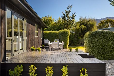 Photo of property in 65 Oregon Drive, Kelvin Heights, Queenstown, 9300