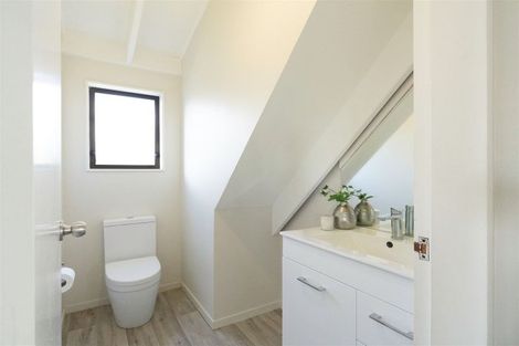 Photo of property in 19 Miro Road, Raumati South, Paraparaumu, 5032