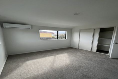 Photo of property in 4 Provence Esplanade, Te Atatu Peninsula, Auckland, 0610