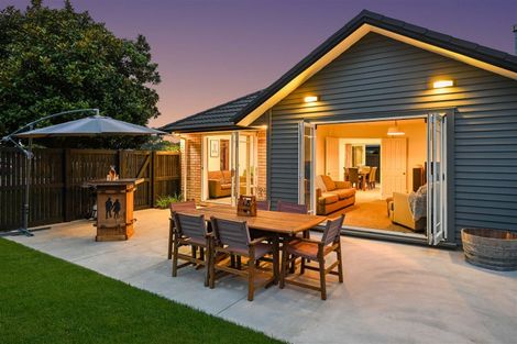 Photo of property in 14 Rosewood Court, Huntington, Hamilton, 3210