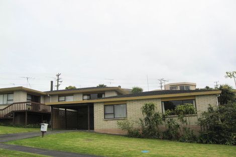 Photo of property in 71 Polkinghorne Drive, Stanmore Bay, Whangaparaoa, 0932