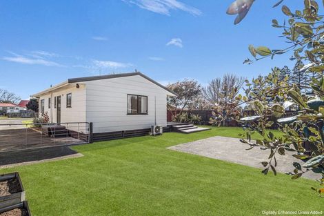 Photo of property in 5 Titoki Place, Edgecumbe, 3120