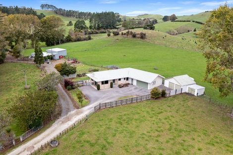 Photo of property in 32 Davis Road, Waiongana, Inglewood, 4389