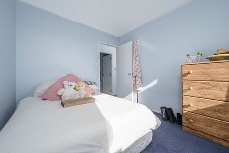 Photo of property in 68 Sunvue Road, Glen Eden, Auckland, 0602