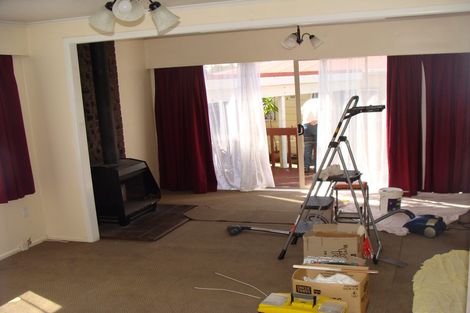 Photo of property in 90 Edgewater Drive, Pakuranga, Auckland, 2010