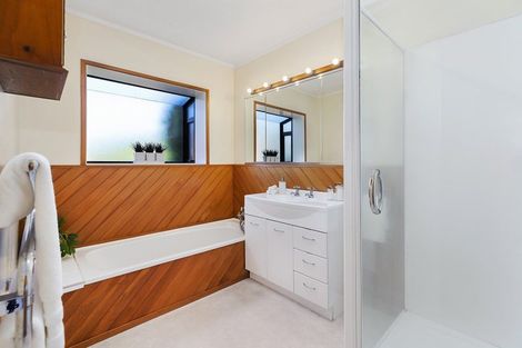 Photo of property in 21 Cecil Road, Tawa, Wellington, 5028