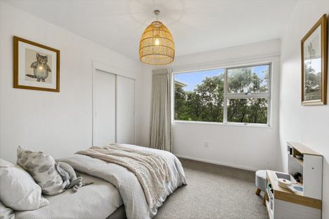Photo of property in 85 Ruskin Road, Newlands, Wellington, 6037