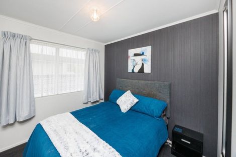 Photo of property in 32 Leander Place, Milson, Palmerston North, 4414