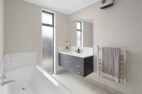 Photo of property in 28 John Annan Street, Halswell, Christchurch, 8025