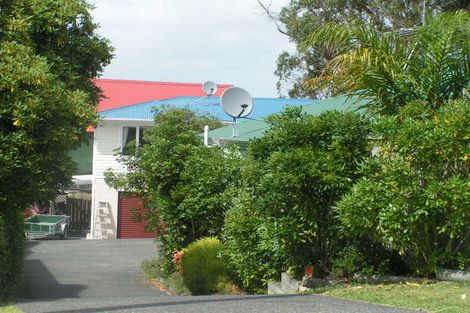 Photo of property in 1/8 Lyttelton Avenue, Forrest Hill, Auckland, 0620
