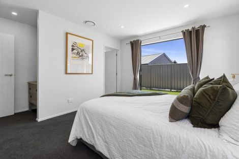 Photo of property in 37 Farrant Drive, Wanaka, 9305