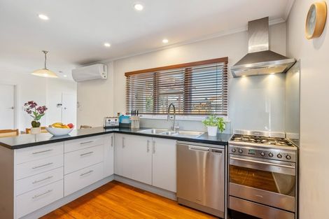 Photo of property in 15 Fraser Road, Papatoetoe, Auckland, 2025