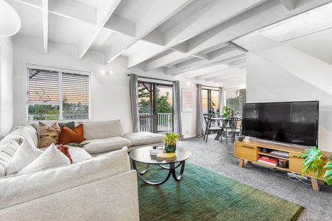 Photo of property in 1/29 Kemp Road, Massey, Auckland, 0614