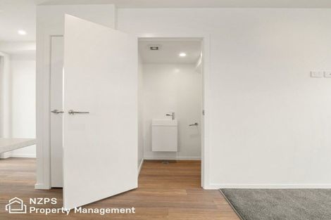 Photo of property in 67e Royal Crescent, Saint Kilda, Dunedin, 9012