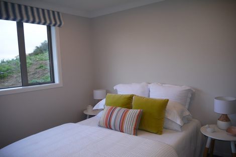 Photo of property in 25 Grumman Lane, Newlands, Wellington, 6037