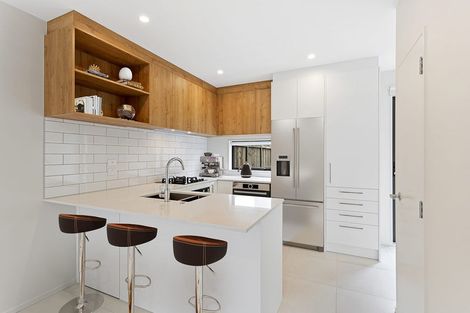 Photo of property in 4 Rauriki Lane, Rosehill, Papakura, 2113