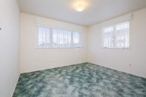 Photo of property in 27 Marsh Avenue, Forrest Hill, Auckland, 0620