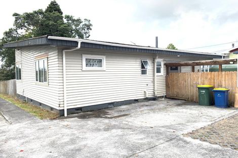 Photo of property in 23 Margan Avenue, New Lynn, Auckland, 0600