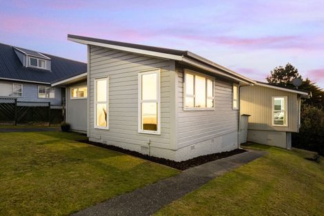 Photo of property in 8 Japonica Crescent, Ranui, Porirua, 5024