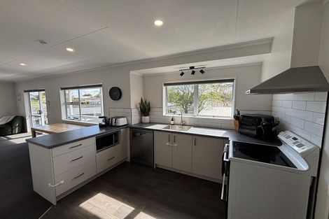 Photo of property in 16 Camellia Avenue, Bell Block, New Plymouth, 4312