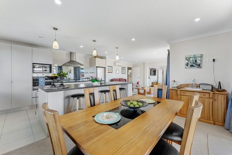 Photo of property in 1 Honeyfield Drive, Whalers Gate, New Plymouth, 4310