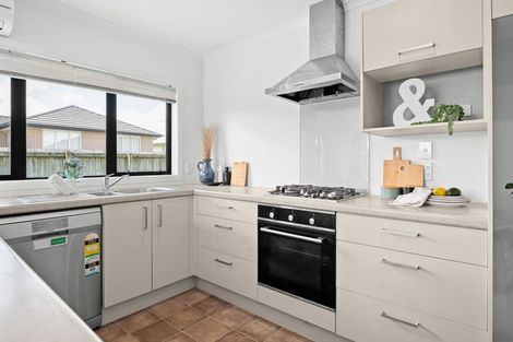 Photo of property in 23 Chadwick Place, Rototuna North, Hamilton, 3210