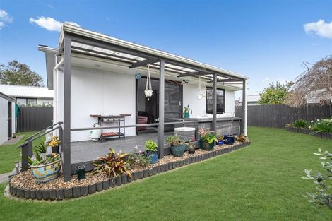 Photo of property in 2/88d Kelvin Road, Papakura, 2110