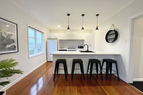 Photo of property in 53 Handyside Street, Tawa, Wellington, 5028