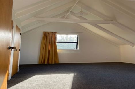 Photo of property in 84a/2 Avonleigh Road, Green Bay, Auckland, 0604