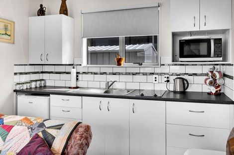 Photo of property in 14 Ropata Street, Hawera, 4610