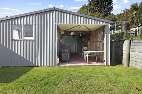 Photo of property in 42 Oxford Road, Lake Rotoma, Rotorua, 3074