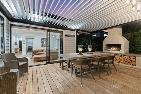 Photo of property in 33 Pohutukawa Parade, Riverhead, 0820