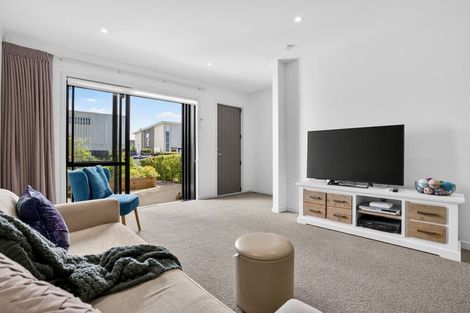 Photo of property in 28 Walter Merton Road, Hobsonville, Auckland, 0616