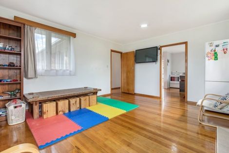 Photo of property in 4 Malmo Place, Massey, Auckland, 0614