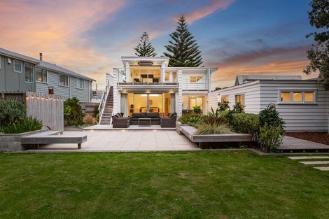 Photo of property in 185 Breaker Bay Road, Breaker Bay, Wellington, 6022