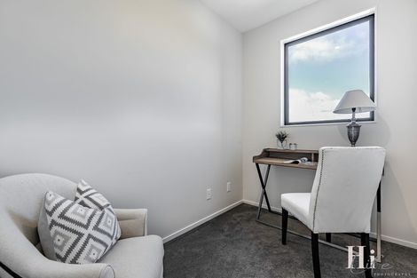 Photo of property in 8 Celestial Crescent, Orewa, 0931