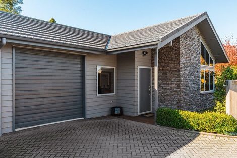 Photo of property in 15 Parata Street, Two Mile Bay, Taupo, 3330
