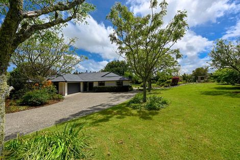 Photo of property in 230 Taupaki Road, Taupaki, Henderson, 0782