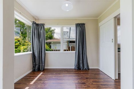 Photo of property in 18 Abraham Crescent, Milson, Palmerston North, 4414