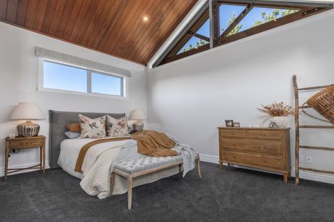 Photo of property in 2 Otaihanga Road, Paraparaumu Beach, Paraparaumu, 5032