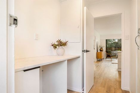 Photo of property in 4/21 Hillcrest Road, Papatoetoe, Auckland, 2025