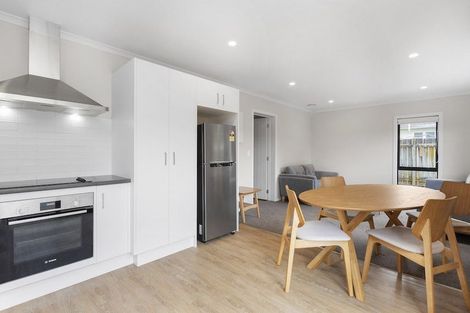 Photo of property in 12 Emmadale Lane, Hamilton East, Hamilton, 3216