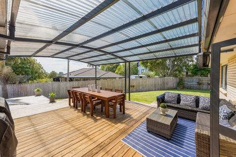 Photo of property in 12 Reybert Place, Massey, Auckland, 0614