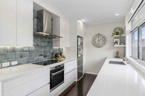 Photo of property in 2/57 Hautana Street, Woburn, Lower Hutt, 5010