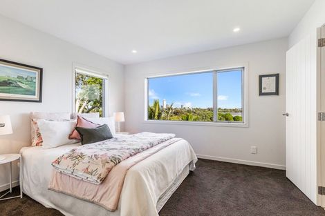 Photo of property in 18a Sylvan Park Avenue, Milford, Auckland, 0620