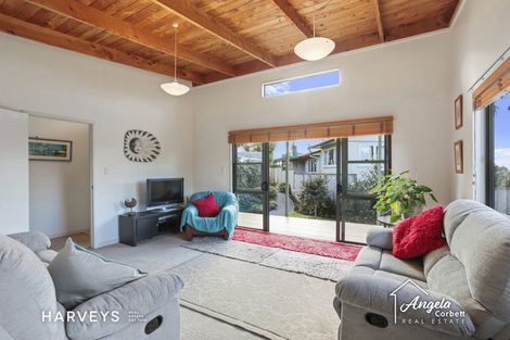 Photo of property in 1/36 Konini Road, Titirangi, Auckland, 0604