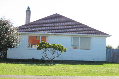 Photo of property in 6 Goldsmith Crescent, Levin, 5510