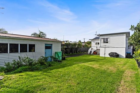 Photo of property in 19 Brook Street, Milford, Auckland, 0620