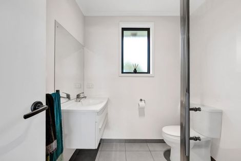 Photo of property in 25b Dolphin Parade, Bell Block, New Plymouth, 4312