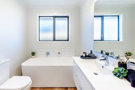 Photo of property in 6 Kaiwaru Place, Waikanae, 5036